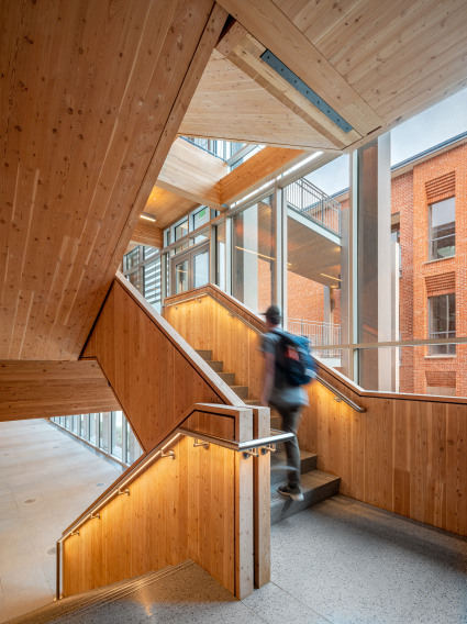 ©  R.E ARCH & Works Constructions Construction Company