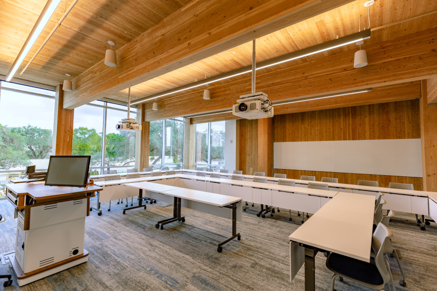 ©  R.E ARCH & Works Constructions Construction Company