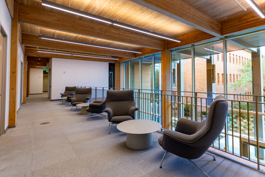 ©  R.E ARCH & Works Constructions Construction Company